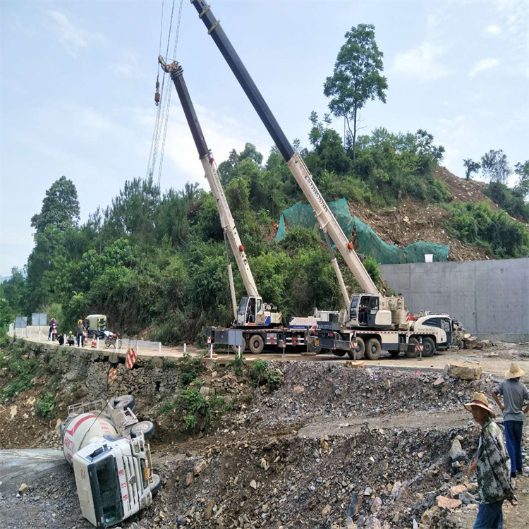 虎门镇汽车掉沟里叫吊车救援要多少钱